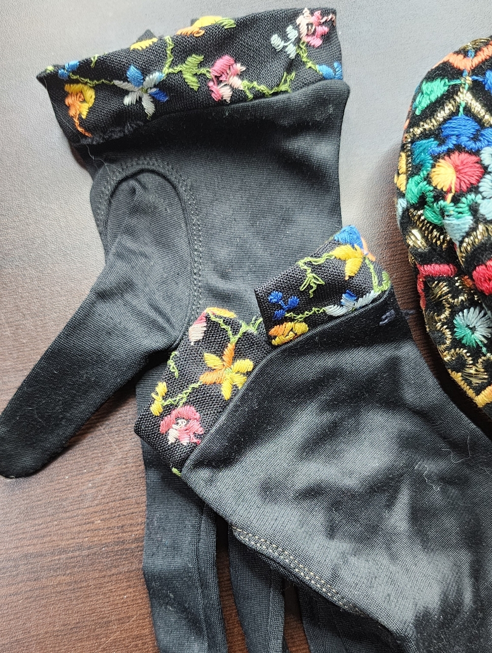 Vintage GARAY 80s Embroidered Evening Bag Matching Gloves Black Floral Beaded - Picture 11 of 13